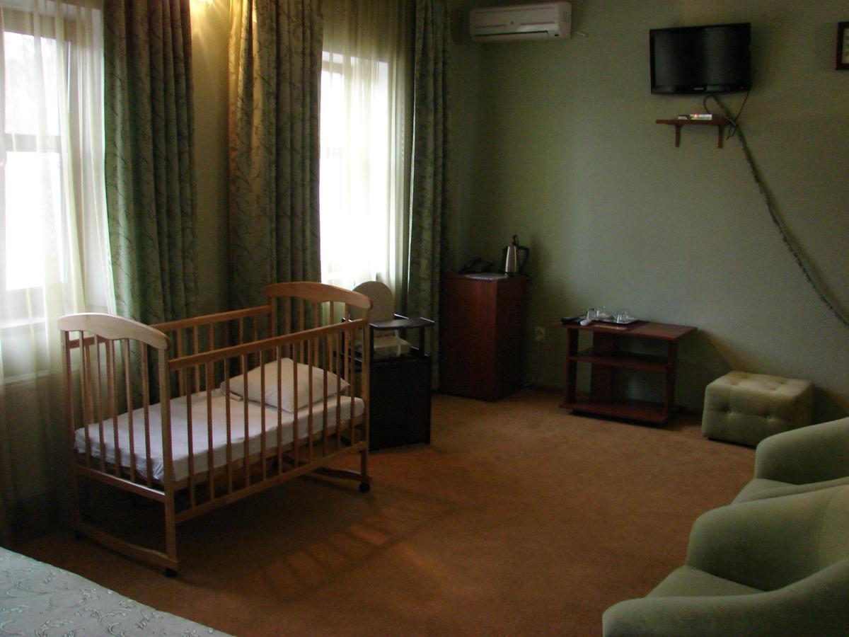 Stara Vezha Hotel Boryspilʼ Dış mekan fotoğraf
